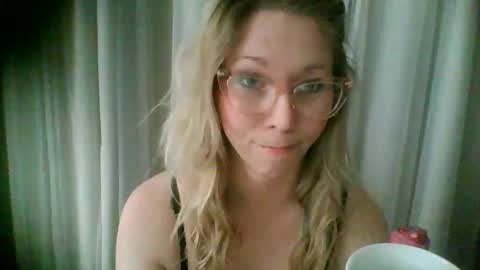 nikkib653466 online show from 01/06/26, 06:22