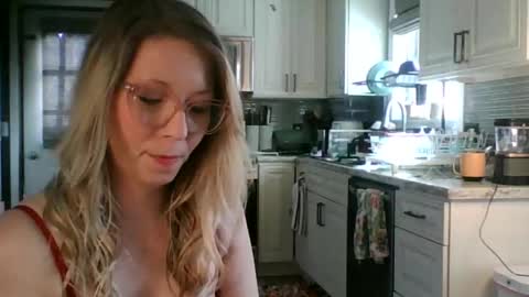nikkib653466 online show from 02/12/26, 04:24