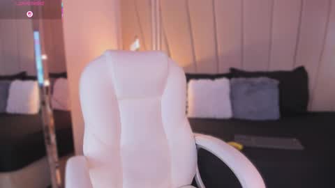 Nikki  online show from 03/06/25, 05:03