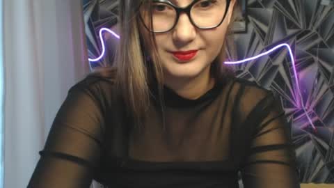nikkikiss___ online show from 06/04/26, 02:06
