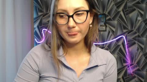 nikkikiss___ online show from 06/05/26, 02:07