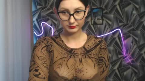 nikkikiss___ online show from 06/07/26, 02:27