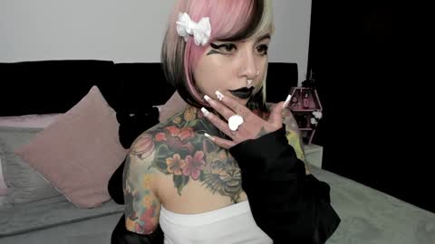 Nikki Ramone   online show from 01/28/25, 03:04