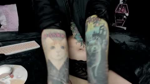 Nikki Ramone   online show from 02/15/25, 08:11