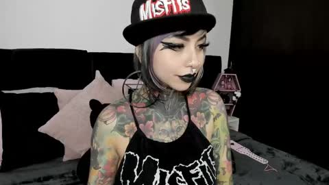 Nikki Ramone   online show from 02/27/25, 05:45