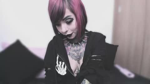 Nikki Ramone   online show from 09/12/25, 11:10