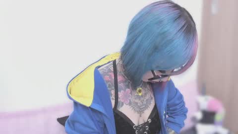 Nikki Ramone   online show from 09/26/25, 11:09