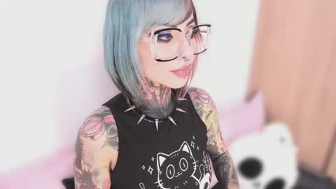 Nikki Ramone   online show from 10/06/25, 10:18