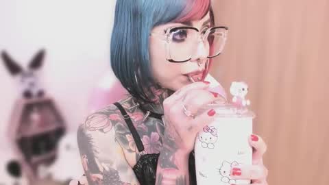 Nikki Ramone   online show from 10/17/25, 10:34