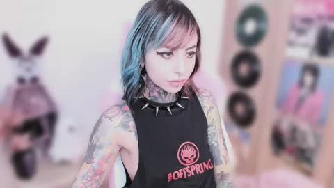 Nikki Ramone   online show from 02/03/26, 11:15