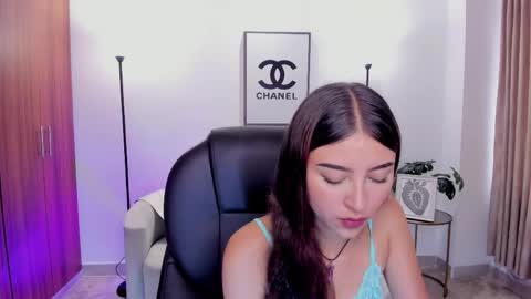 Snapshot of nikky_sweett_ chatting on 05/10/26, 04:34 nikky_sweett_ online show from 05/10/26, 04:34