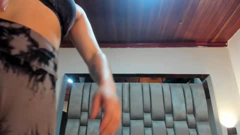     online show from 10/23/25, 11:31