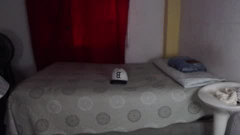 Snapshot of niklaus_wolf chatting on 11/22/25, 06:40 niklaus_wolf online show from 11/22/25, 06:40