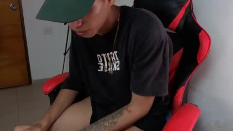 niklaus_wolf online show from 03/31/26, 06:14