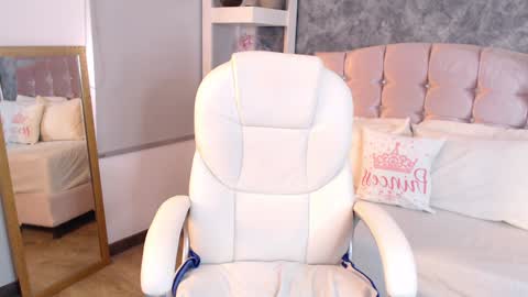 Snapshot of niko_robin chatting on 12/09/24, 07:39 Niko Robin online show from 12/09/24, 07:39