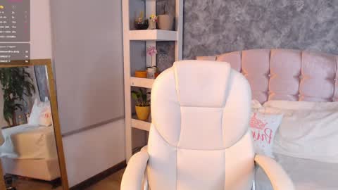 Snapshot of niko_robin chatting on 12/13/24, 05:16 Niko Robin online show from 12/13/24, 05:16