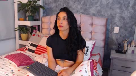 Snapshot of niko_robin chatting on 02/01/25, 03:30 Niko Robin online show from 02/01/25, 03:30