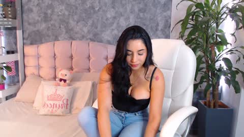 Snapshot of niko_robin chatting on 02/08/25, 03:21 Niko Robin online show from 02/08/25, 03:21