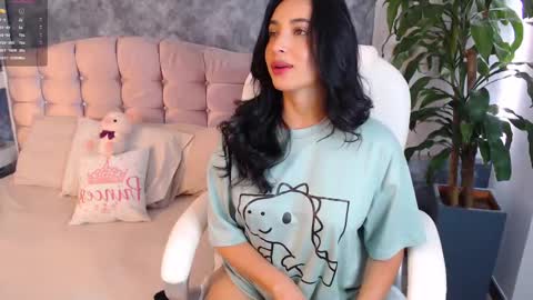 Snapshot of niko_robin chatting on 02/19/25, 04:00 Niko Robin online show from 02/19/25, 04:00