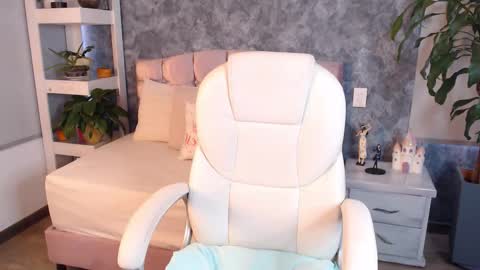 Snapshot of niko_robin chatting on 09/22/25, 07:38 Niko Robin online show from 09/22/25, 07:38