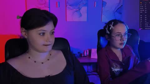 Snapshot of nikol_kitt chatting on 02/04/26, 08:36 Little Niko Help me reach my goals online show from 02/04/26, 08:36