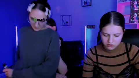 Snapshot of nikol_kitt chatting on 02/08/26, 09:29 Little Niko Help me reach my goals online show from 02/08/26, 09:29