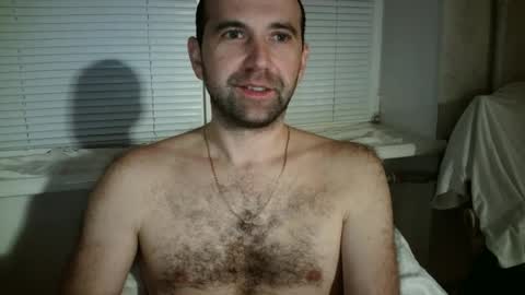 nikolas_vaz online show from 12/17/24, 10:11