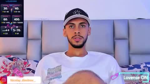    online show from 10/01/25, 03:34