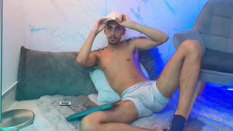    online show from 12/03/25, 06:43