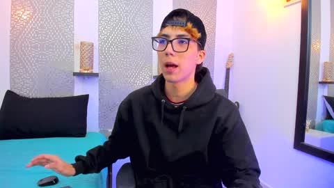    online show from 12/25/24, 04:22