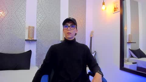    online show from 01/01/25, 03:45