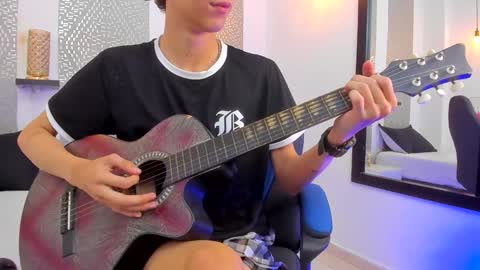    online show from 01/02/25, 10:05