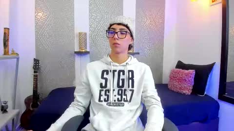    online show from 02/12/25, 05:05