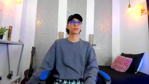    online show from 03/11/25, 07:26