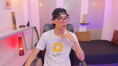    online show from 10/15/25, 04:45