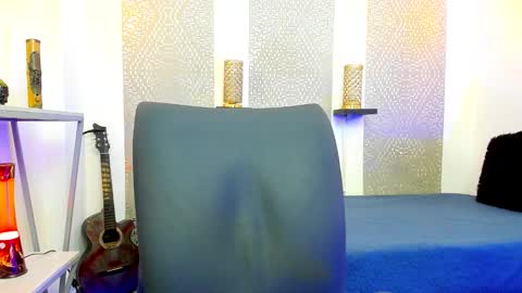    online show from 12/21/25, 04:08