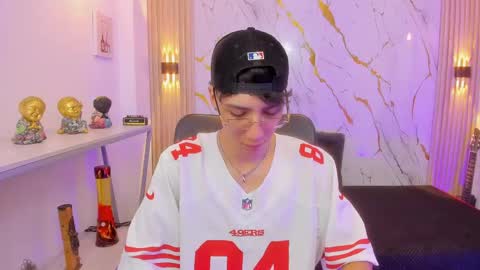    online show from 04/22/26, 04:48