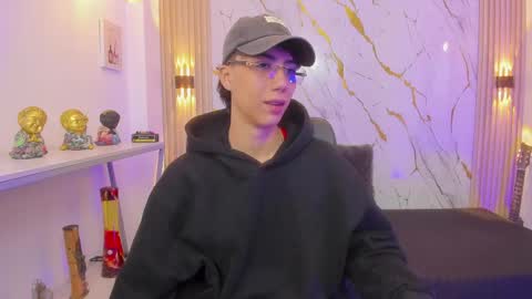    online show from 04/23/26, 04:35