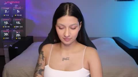 Snapshot of nikolgoldy chatting on 11/08/25, 02:12 Niky online show from 11/08/25, 02:12