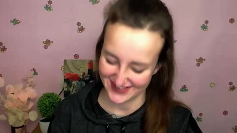 Snapshot of nikolleta_m chatting on 10/15/25, 06:46 Nikolleta online show from 10/15/25, 06:46