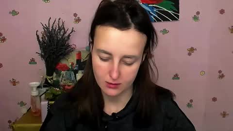 Snapshot of nikolleta_m chatting on 11/04/25, 08:24 Nikolleta online show from 11/04/25, 08:24