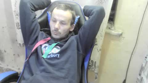 Snapshot of nikolos22 chatting on 11/15/25, 10:59 nikolos22 online show from 11/15/25, 10:59