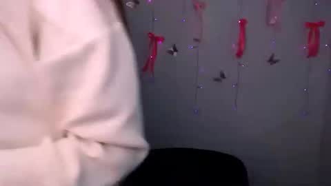 nikonara_ online show from 03/29/26, 12:27