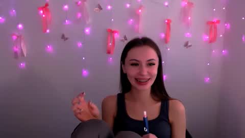 nikonara_ online show from 05/10/26, 11:15