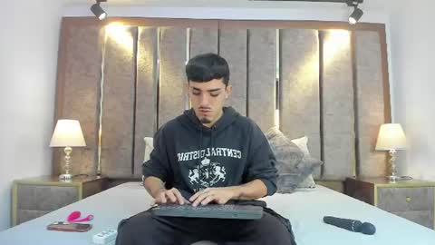 Niko Stone online show from 07/08/26, 04:17