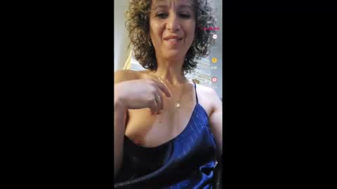 Snapshot of nikpassion123 chatting on 01/31/25, 06:24 nikol online show from 01/31/25, 06:24