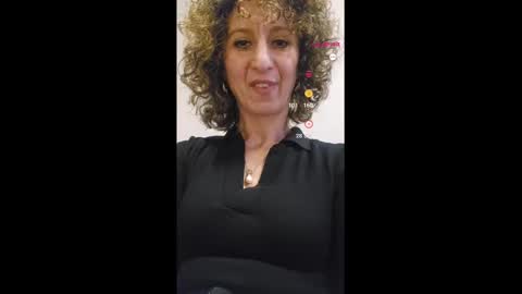 Snapshot of nikpassion123 chatting on 02/02/25, 01:34 nikol online show from 02/02/25, 01:34