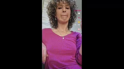 Snapshot of nikpassion123 chatting on 02/11/25, 10:48 nikol online show from 02/11/25, 10:48
