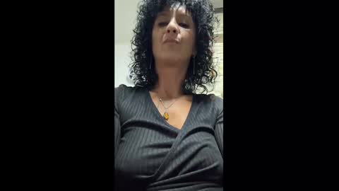 Snapshot of nikpassion123 chatting on 10/01/25, 06:25 nikol online show from 10/01/25, 06:25