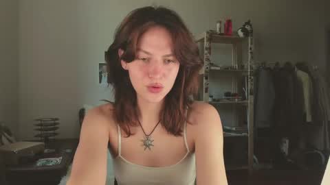 Snapshot of niky_jess chatting on 05/25/26, 10:10 Veronica online show from 05/25/26, 10:10